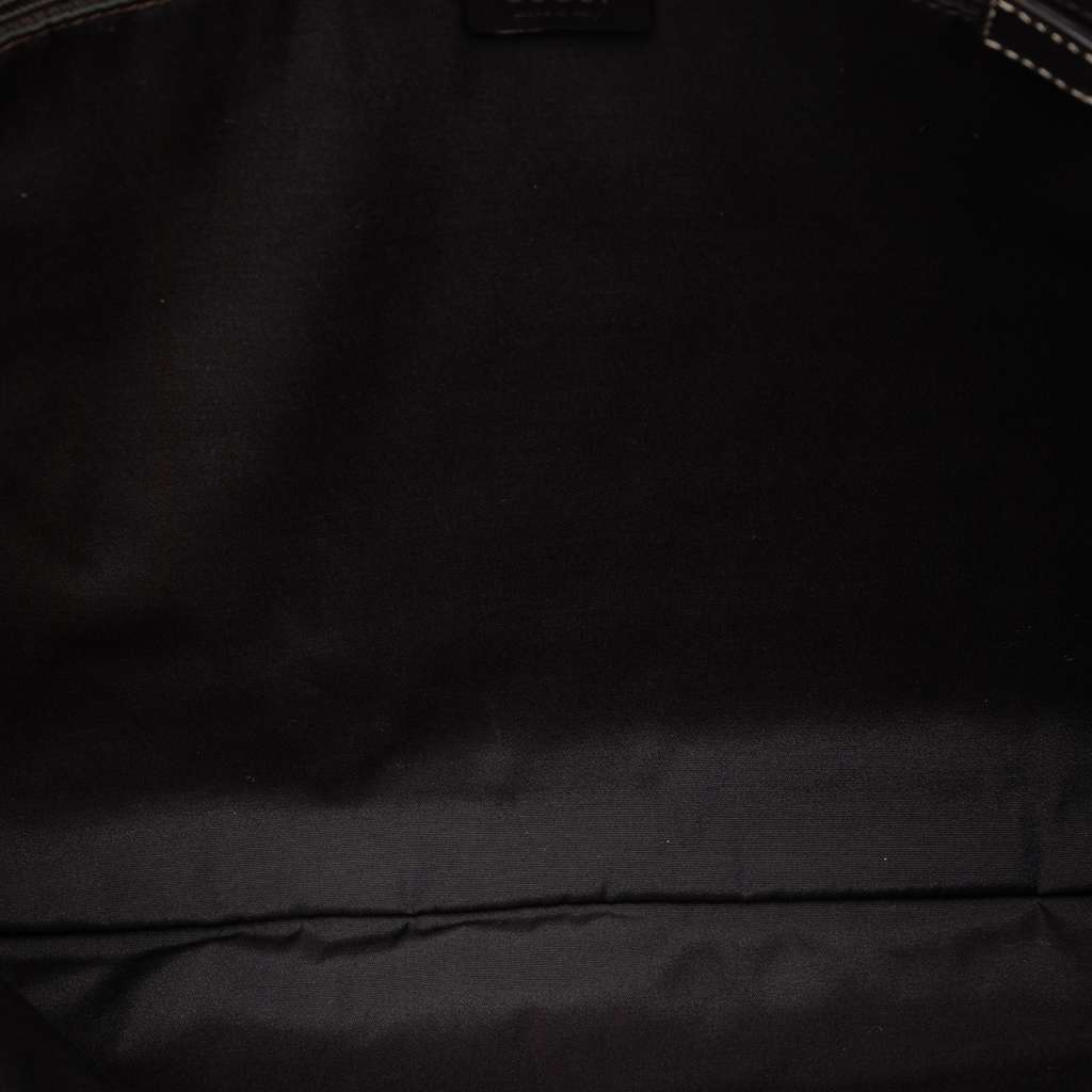 Gucci GG Crystal Crossbody Beige Good condition - Model View