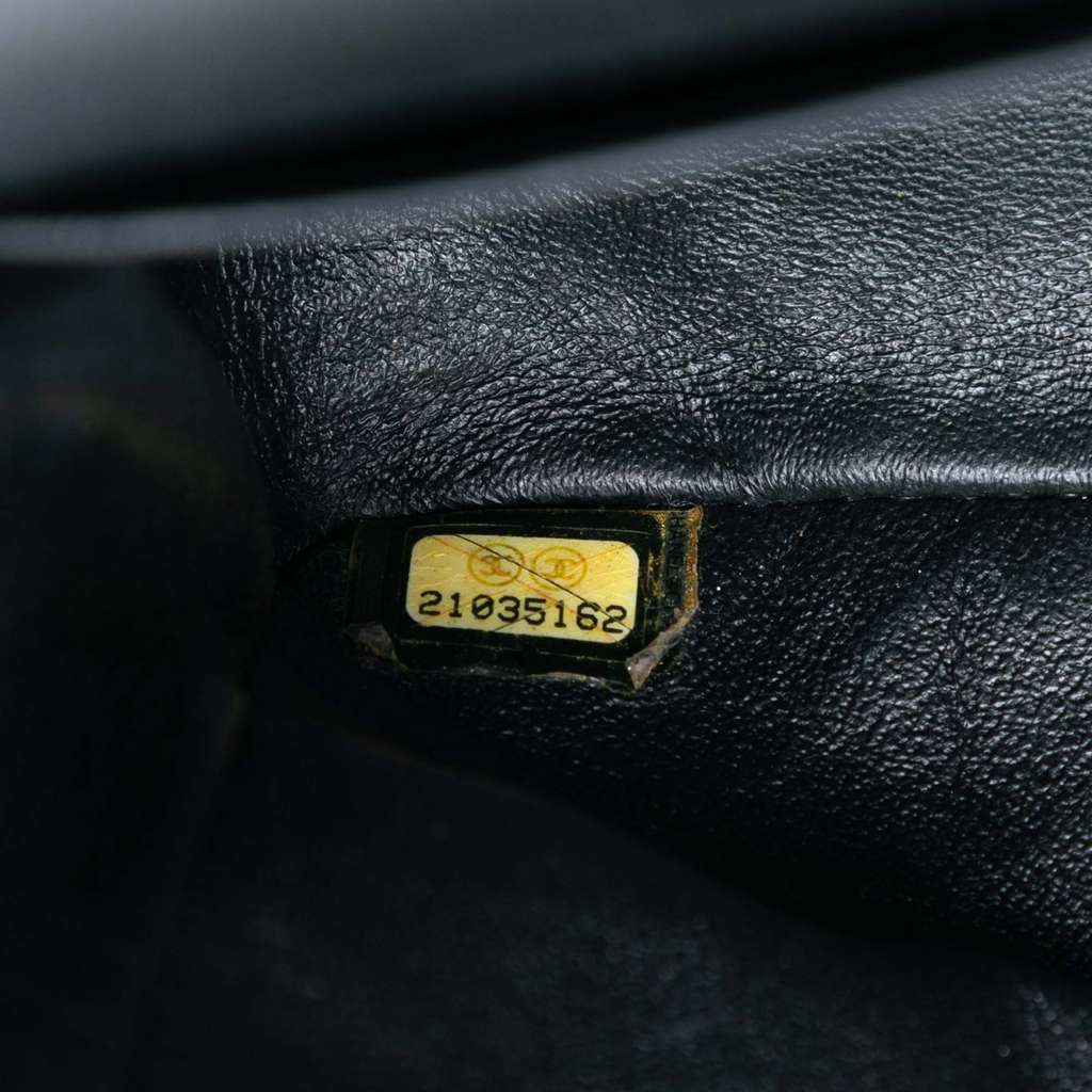 Chanel Medium Classic Chevron Lambskin So Black Double Flap Black Leather Good condition - Box View