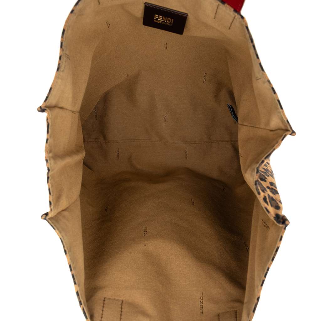 Fendi Leopard Printed Canvas Shopping Tote Brown Canvas Good condition - Model View