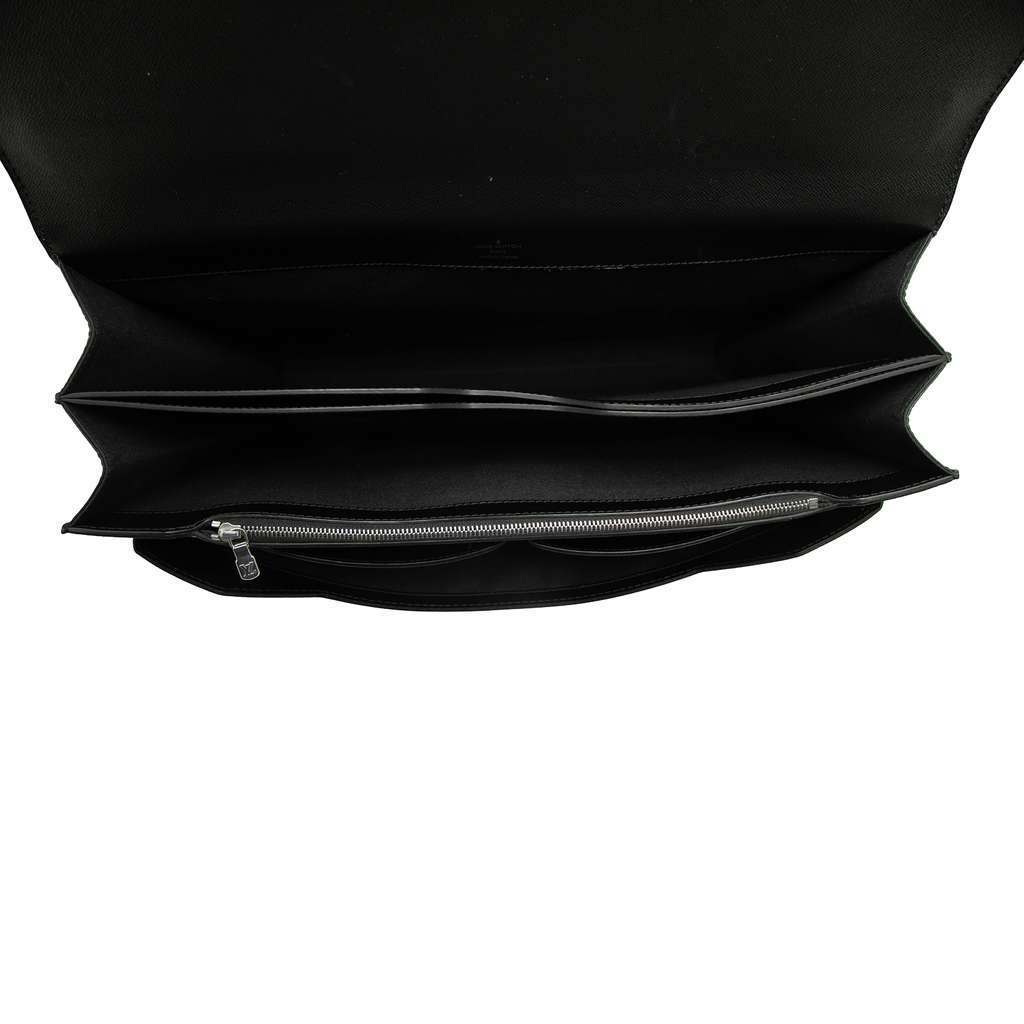 Louis Vuitton Taiga Robusto 1 Black Leather Good condition - Model View