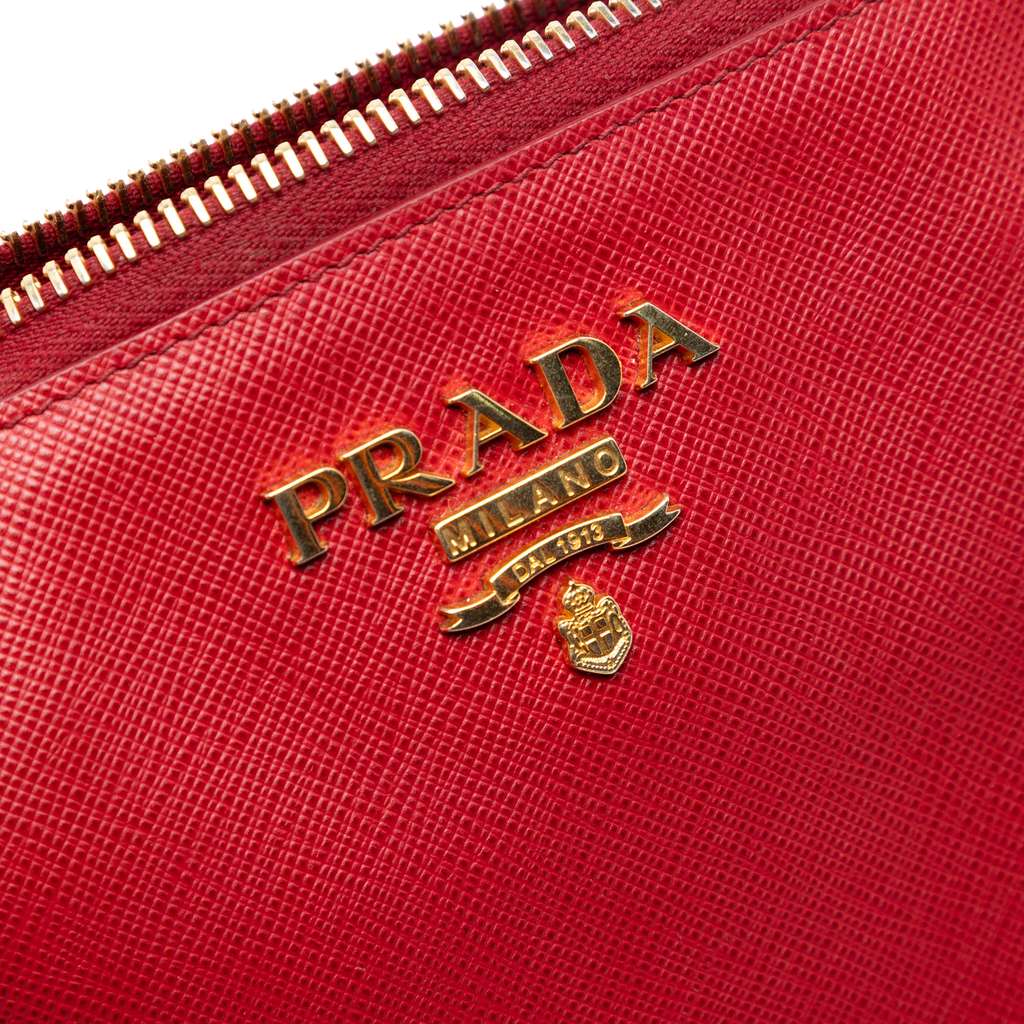 Prada Saffiano Shoulder Bag Red Leather Good condition - Box View