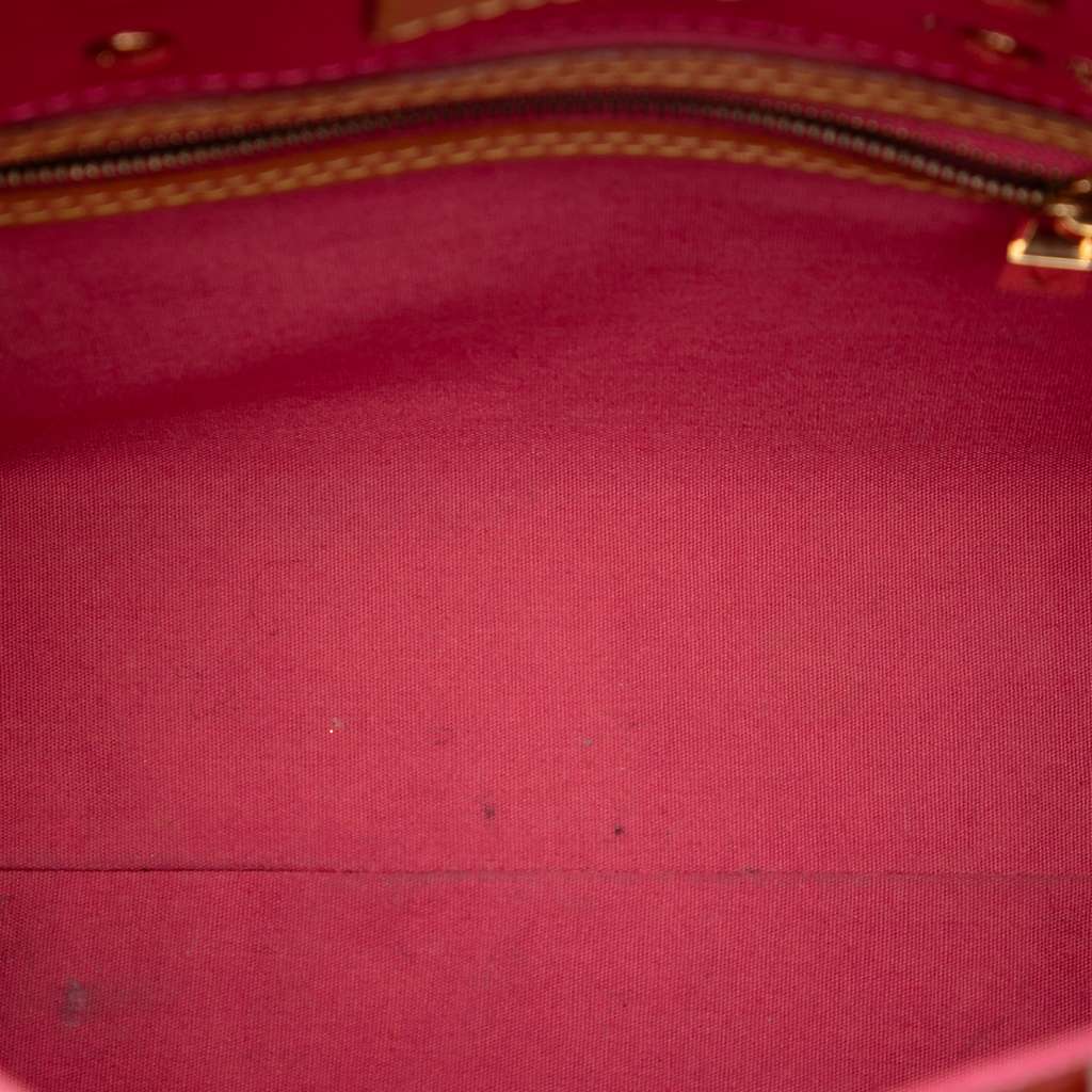 Louis Vuitton Monogram Vernis Reade PM Pink Leather Good condition - Model View