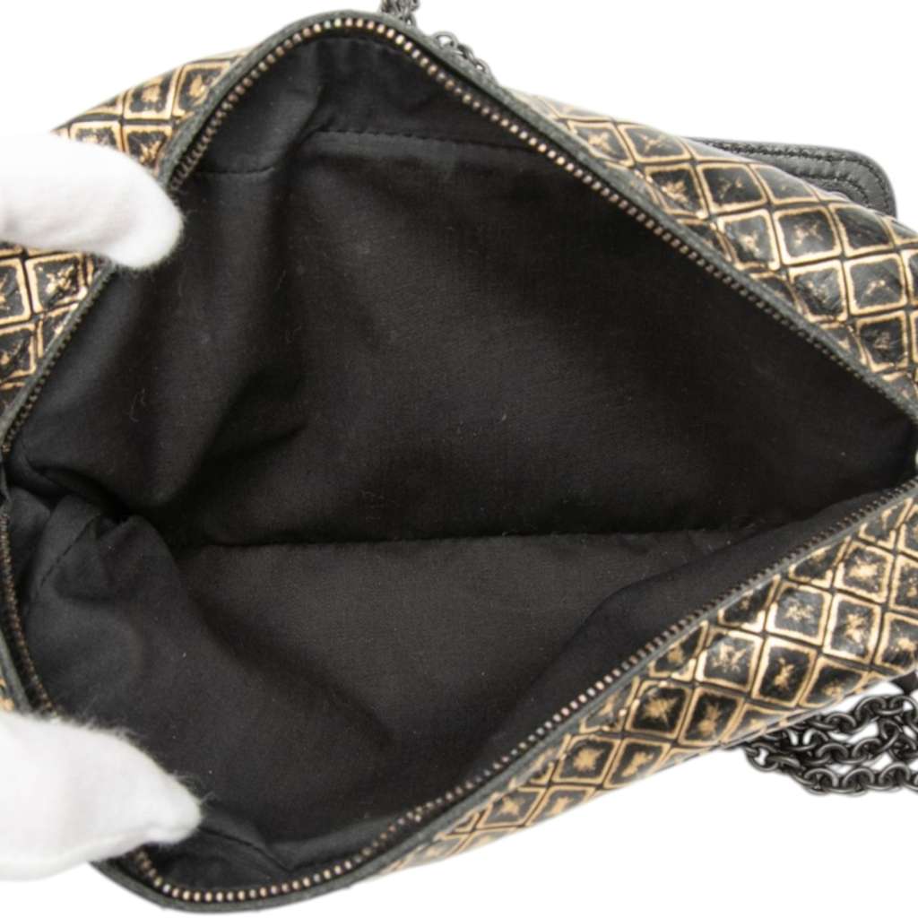 Bottega Veneta Metallic Calfskin Intrecciomirage Chain Flap Crossbody Gold Leather Good condition - Model View