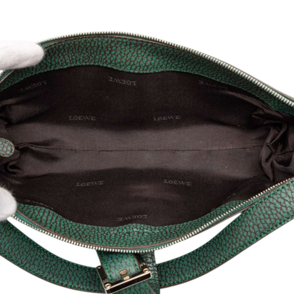 Loewe Mini Pebbled Leather Baguette Boat Bag Green Leather Good condition - Model View
