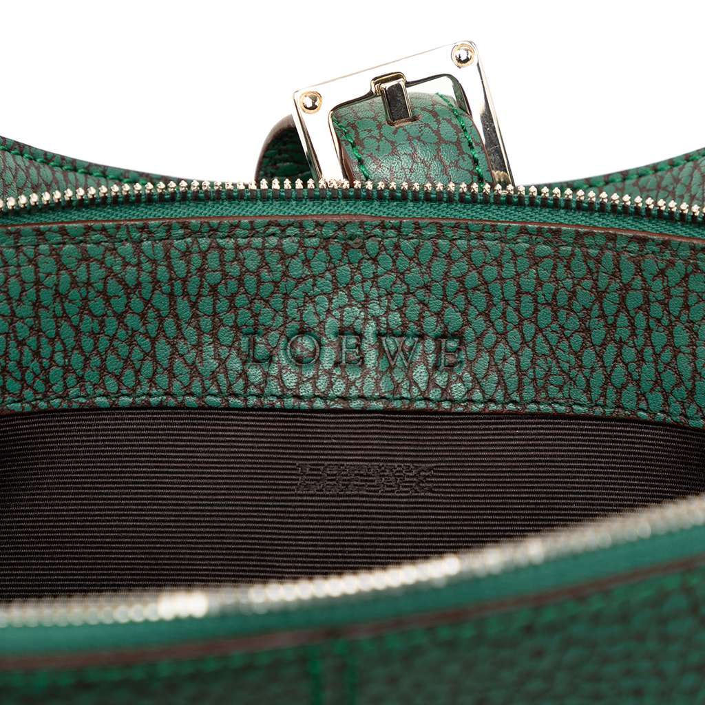 Loewe Mini Pebbled Leather Baguette Boat Bag Green Leather Good condition - Box View