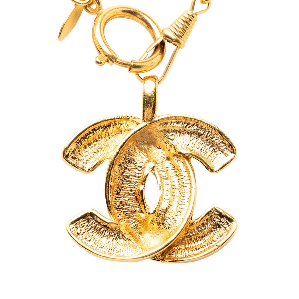 Chanel CC Gold Plated Quilted Pendant Necklace Gold Metal Good condition - Back View