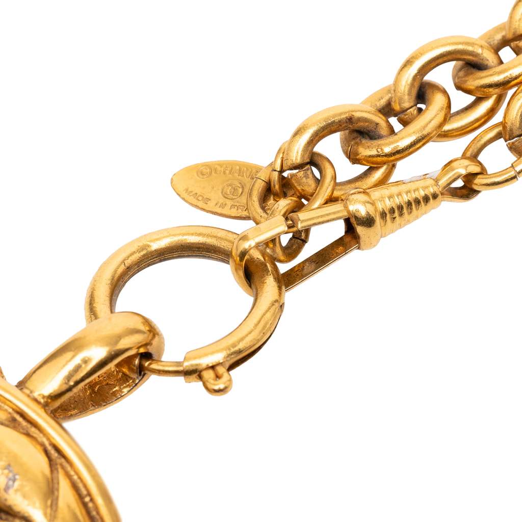 Chanel Gold Plated Quilted CC Pendant Necklace Gold Metal Good condition - Box View