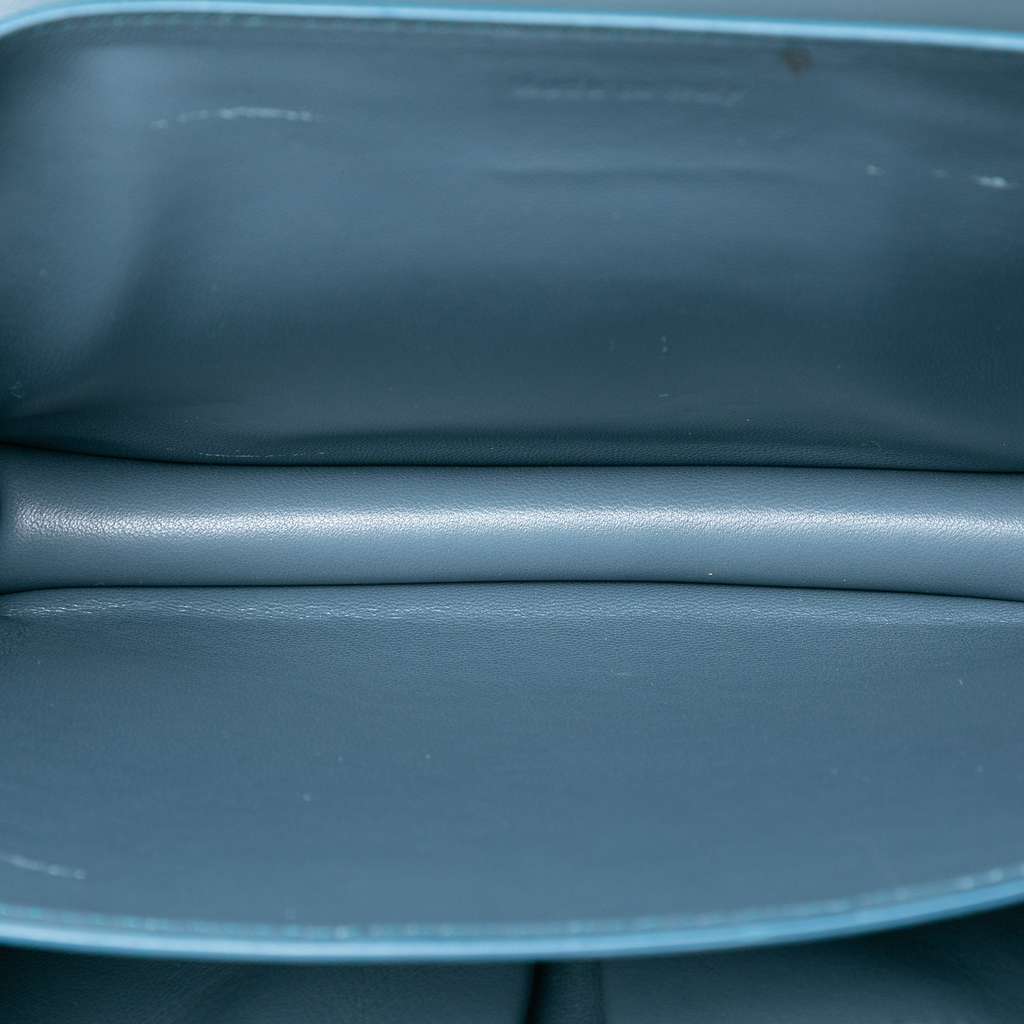 Celine Medium Calfskin Classic Box Blue Leather Good condition - Model View