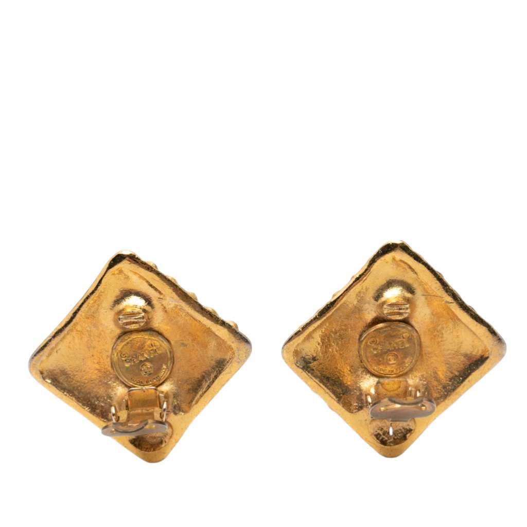 Chanel Gold Plated Strass Diamond Clip On Earrings Gold Metal Good condition - Model View