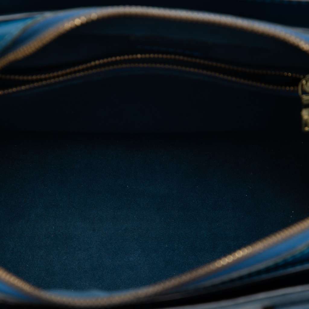 Louis Vuitton Epi Pont Neuf PM Blue Leather Good condition - Model View