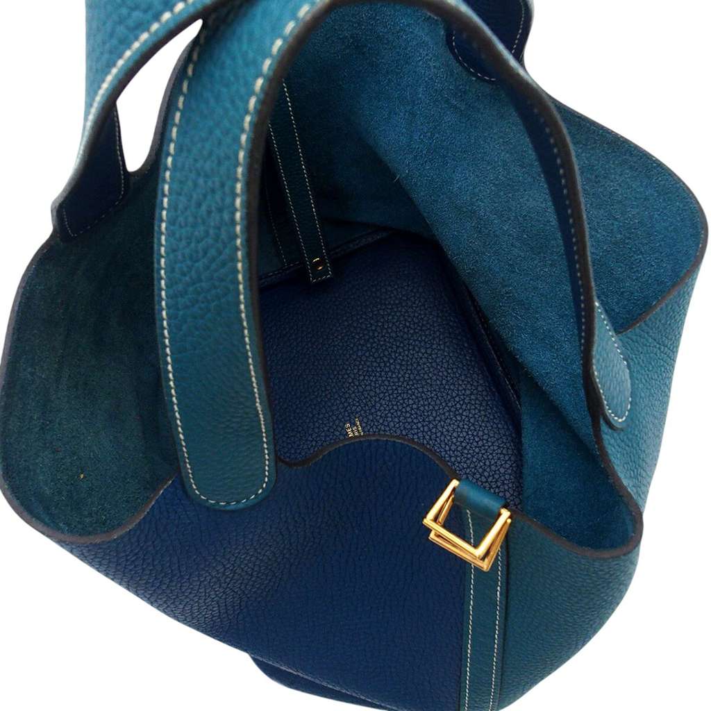 Hermès Clemence Picotin Lock 22 Casaque Green Leather Good condition - Model View