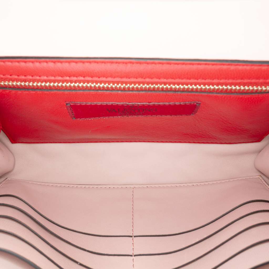 Valentino Quilted Nappa Rockstud Spike Wallet On Chain Pink Leather Good condition - Model View