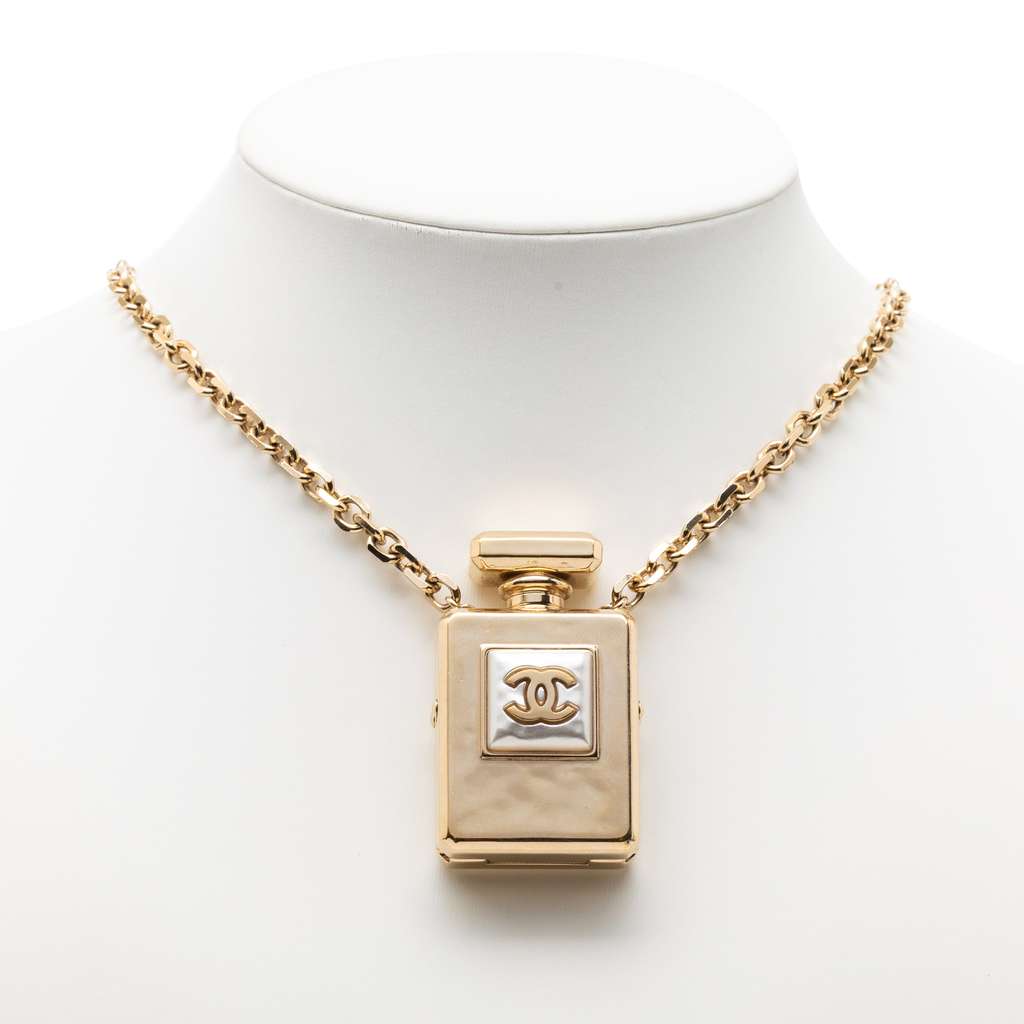Chanel CC Gold Plated Perfume Bottle Locket Pendant Necklace Gold Metal Good condition - Model View