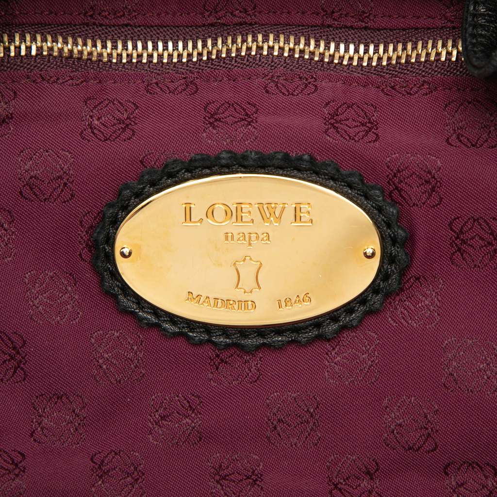 Loewe Nappa Aire Black Leather Good condition - Box View