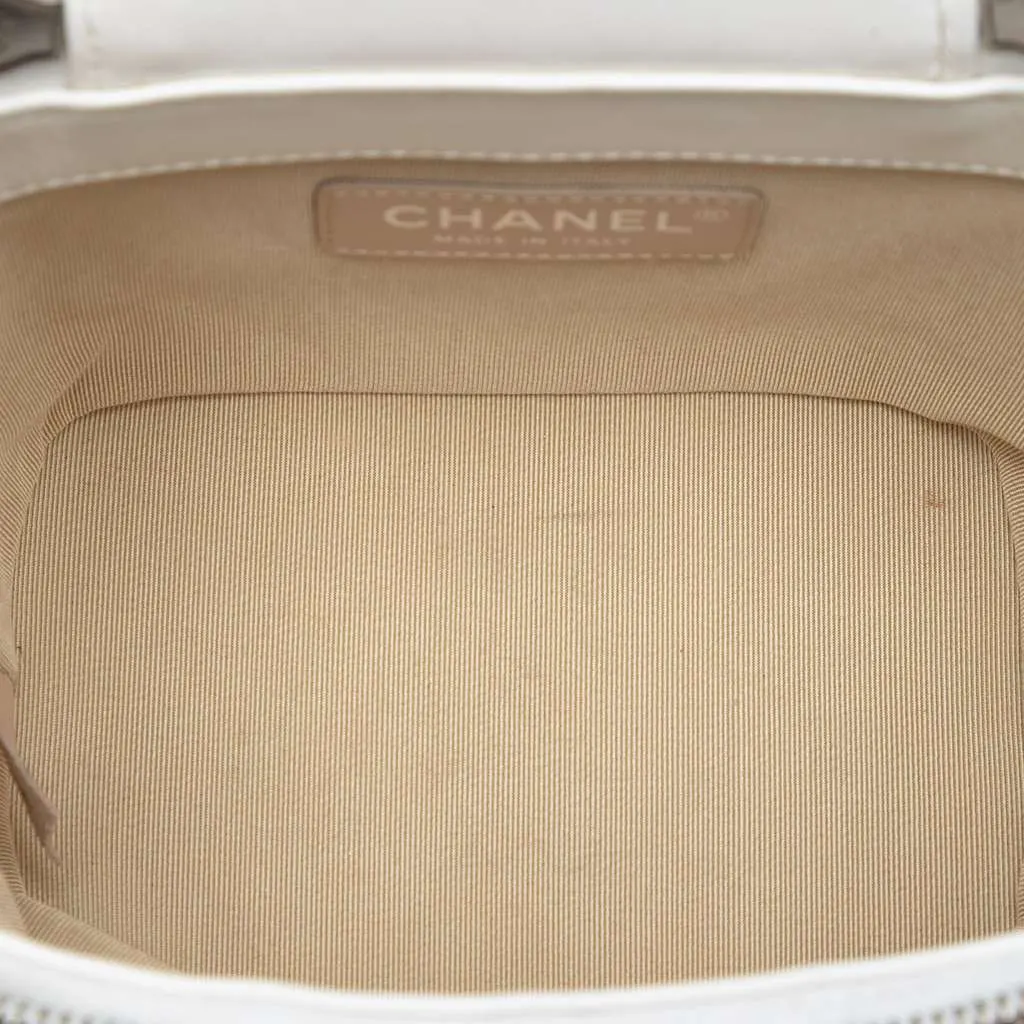 Chanel Take Away Wicker Vanity Case Beige Very good - Model View