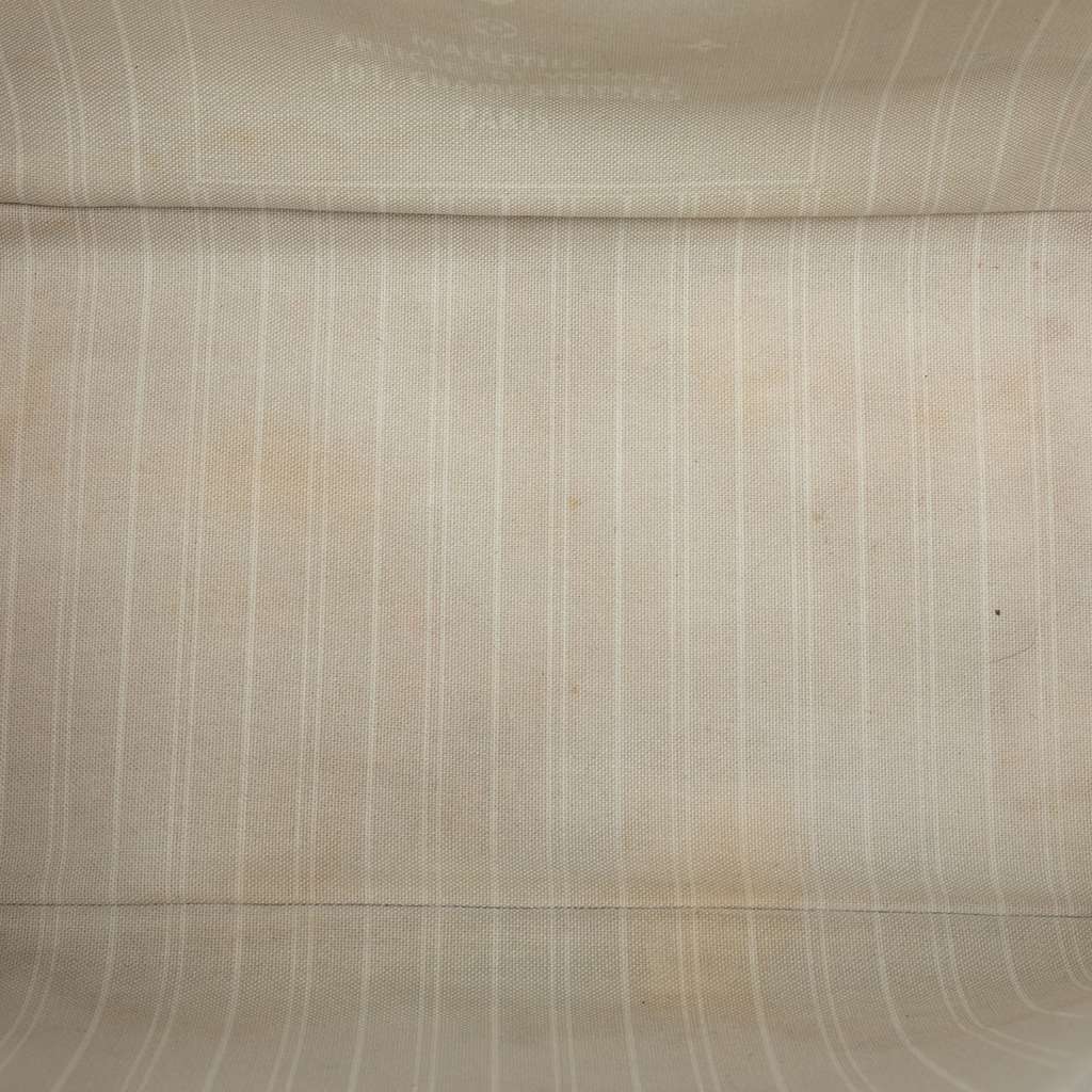 Louis Vuitton Monogram Giant By The Pool Neverfull MM Pink Good condition - Model View