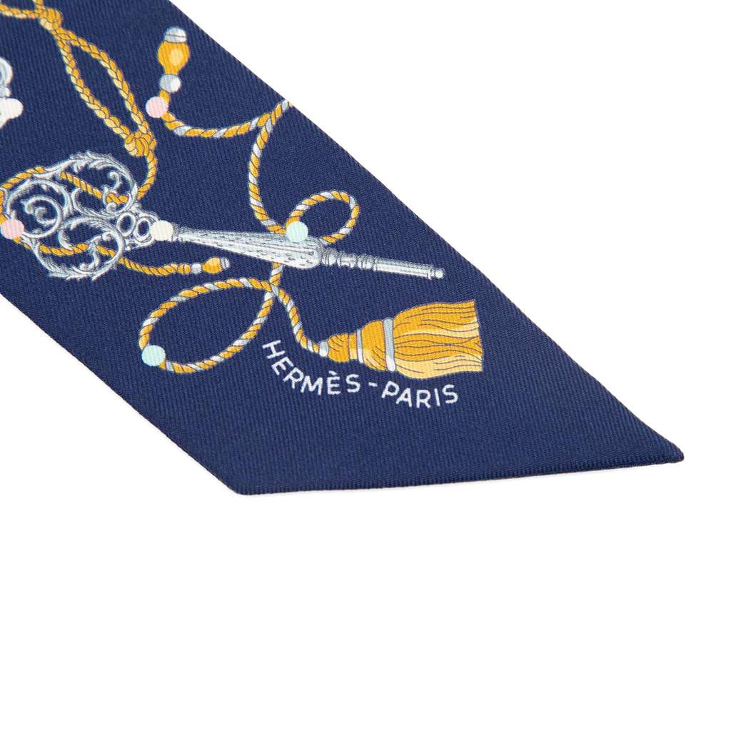 Hermès Les Cles a Pois Silk Twilly Scarf Blue Silk Good condition - Inside View