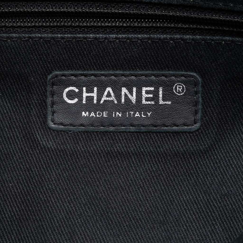 Chanel Medium Perforated Lambskin Up In The Air Flap Black Leather Good condition - Box View
