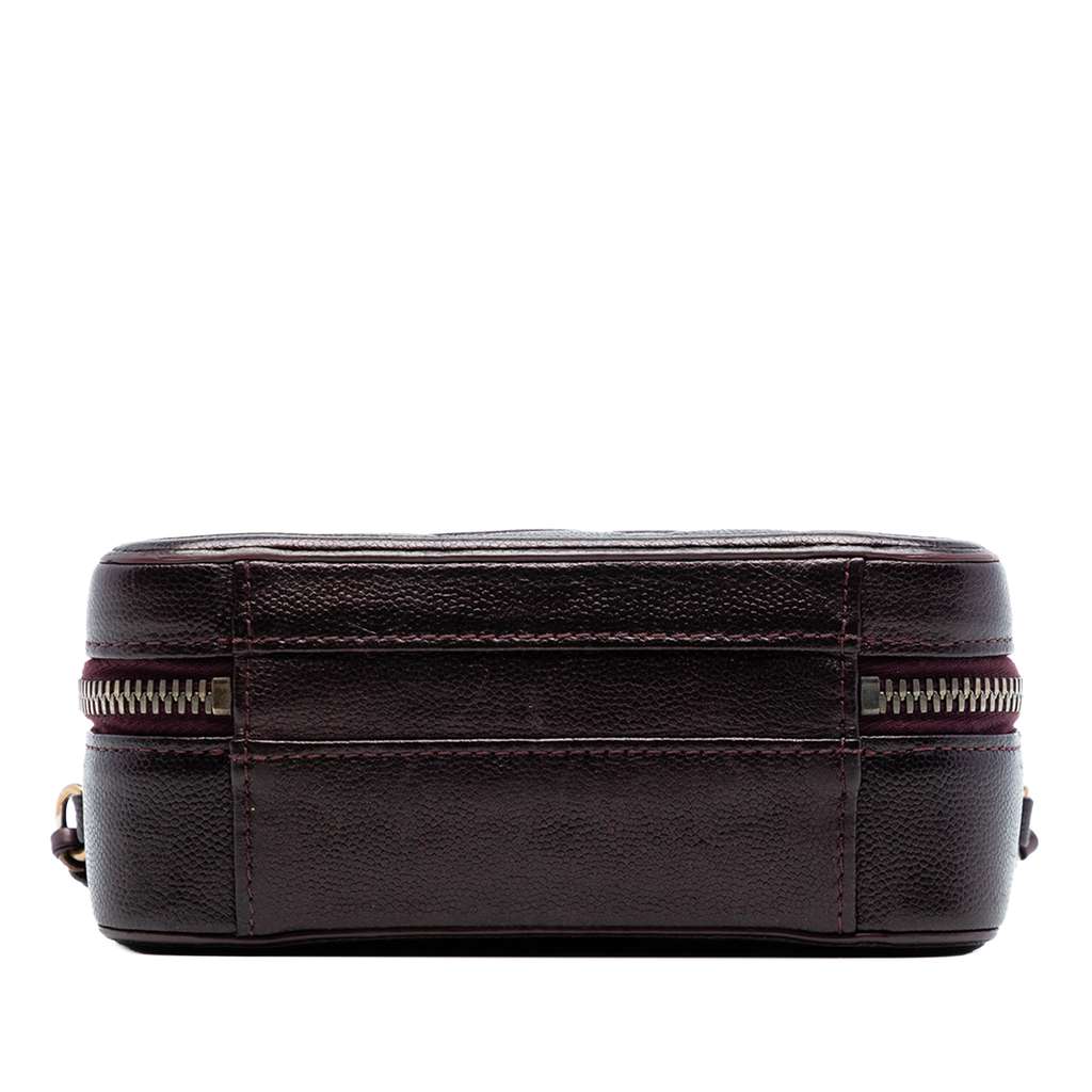 Chanel Small Quilted Caviar Filigree Vanity Case Red Leather Good condition - Inside View