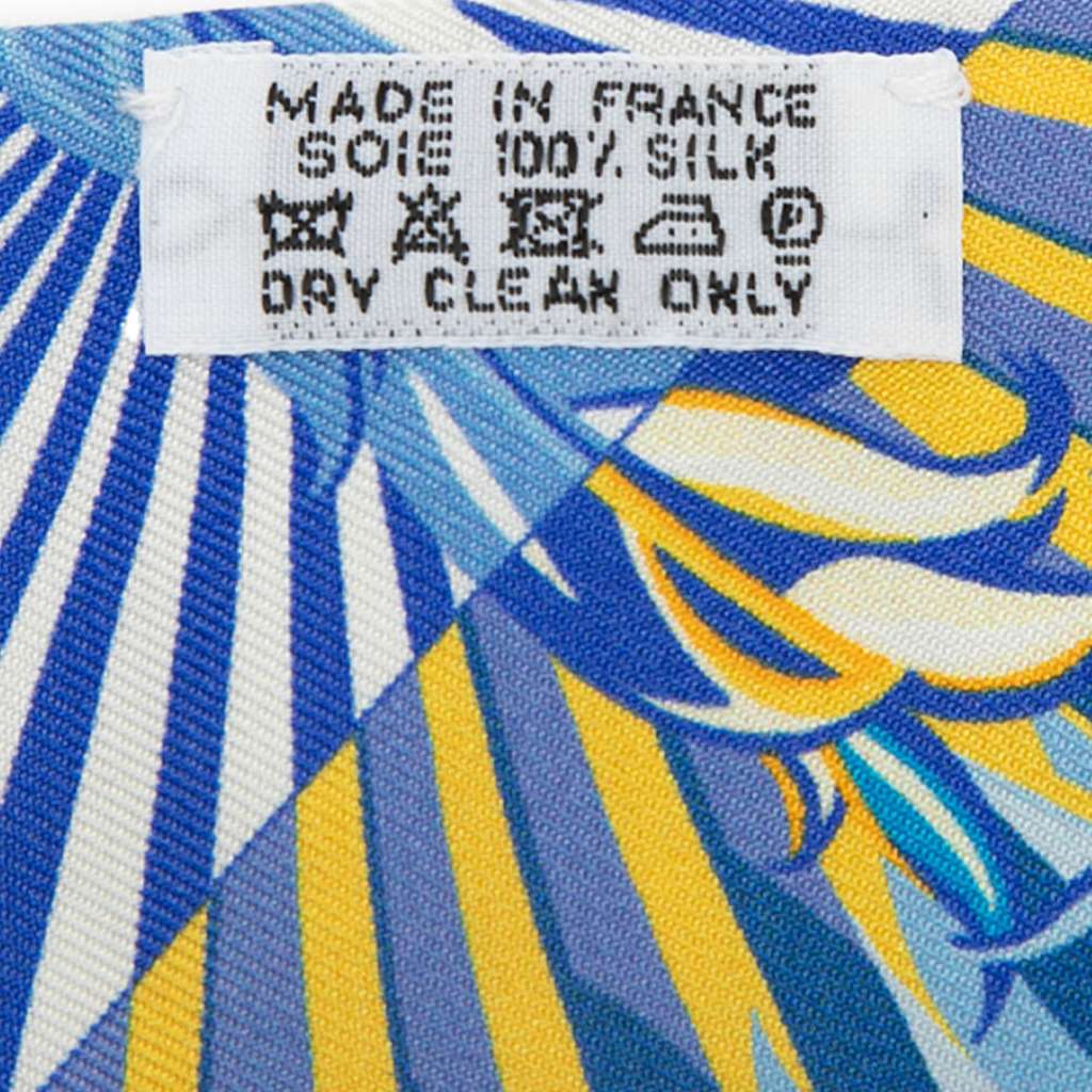 Hermès Mythiques Phoenix Coloriage Silk Twilly Scarf Blue Silk Good condition - Model View