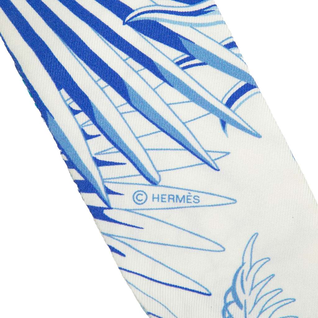 Hermès Mythiques Phoenix Coloriage Silk Twilly Scarf Blue Silk Good condition - Box View