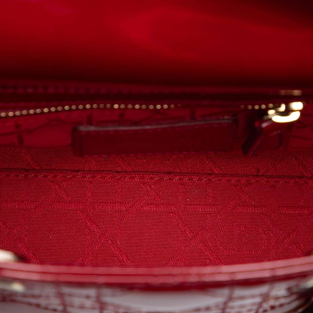 Dior Mini Patent Cannage Lady Dior Red Leather Good condition - Model View