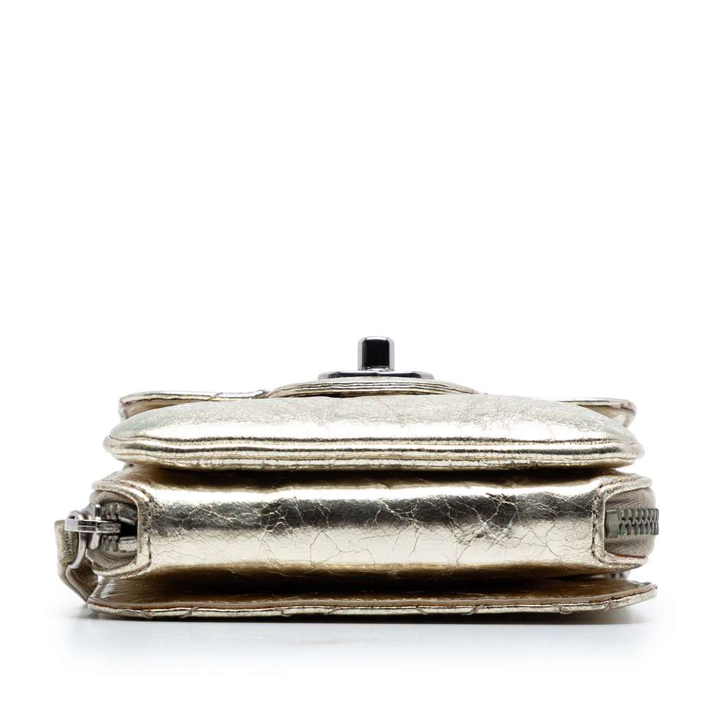 Chanel Quilted Metallic Aged Calfskin Clams Wallet on Chain Gold Leather Good condition - Inside View