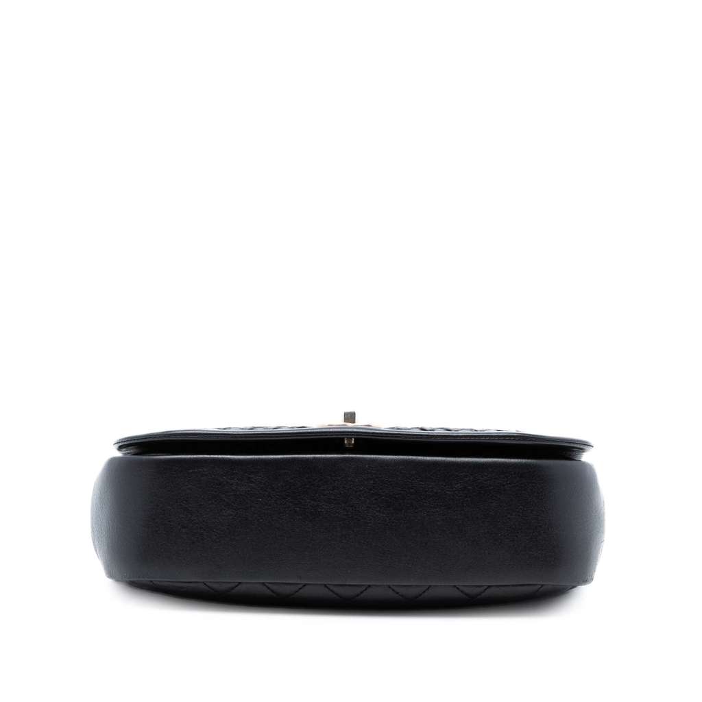 Chanel Quilted Lambskin Braided Saddle Flap Black Leather Good condition - Inside View