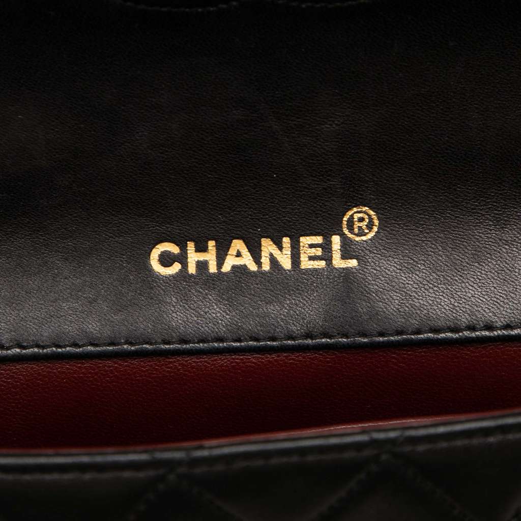 Chanel CC Quilted Lambskin Bijoux Chain Curved Full Flap Black Leather Good condition - Box View