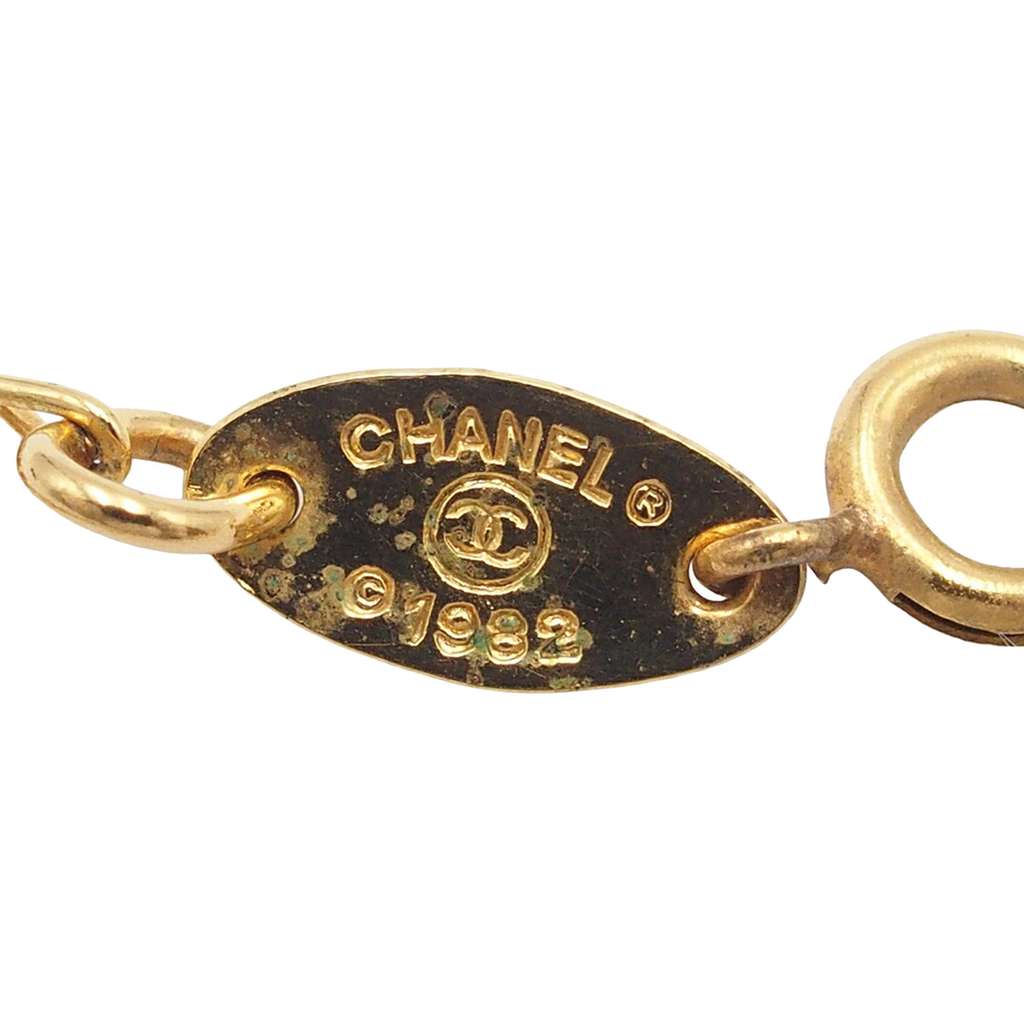 Chanel CC Gold Plated Pendant Necklace Gold Metal Good condition - Inside View