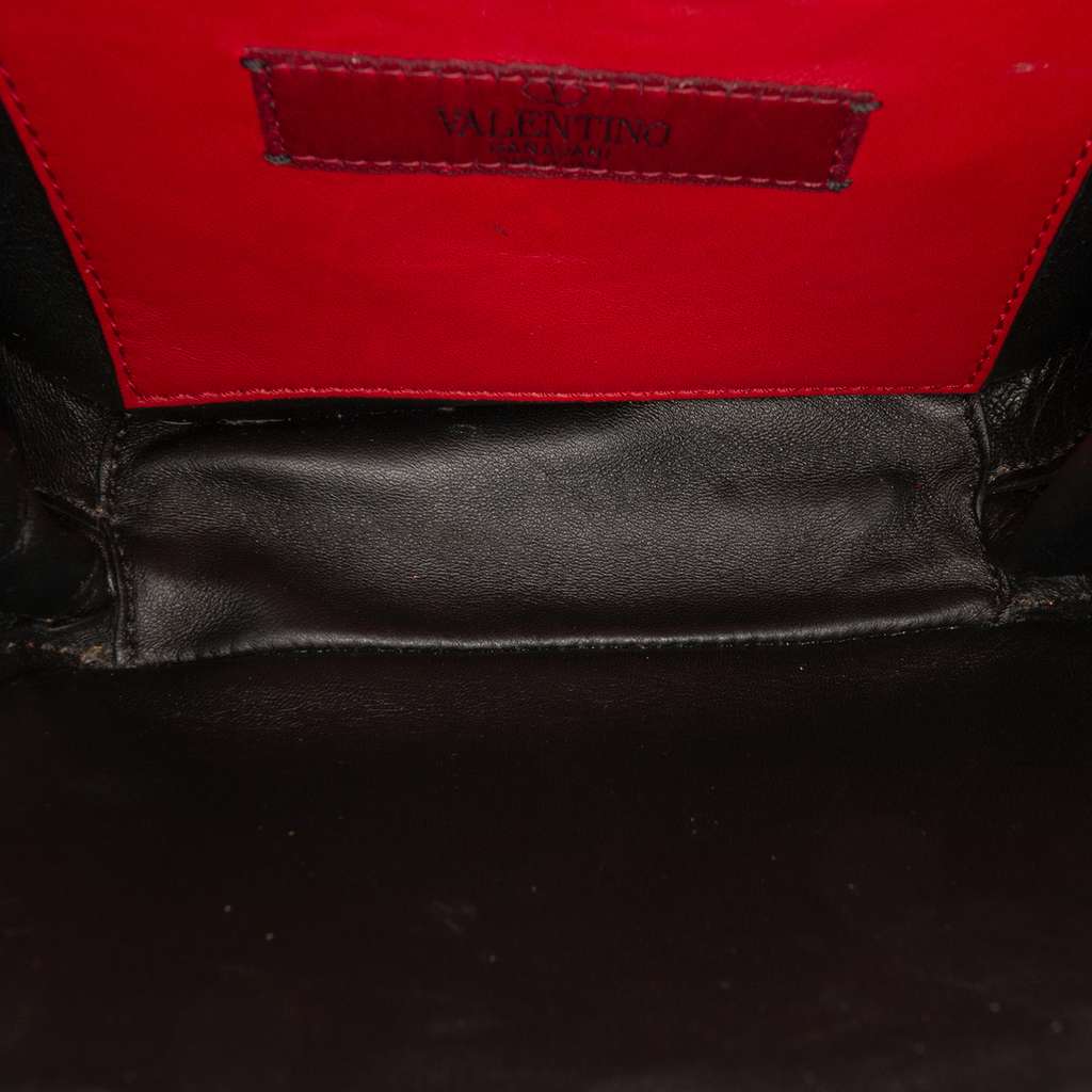 Valentino Metallic Wrinkled Lambskin Rockstud Spike Double Zip Camera Bag Gold Leather Good condition - Model View