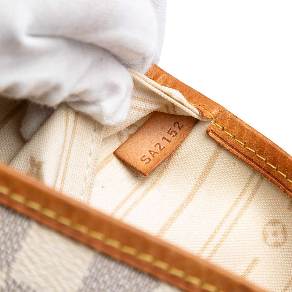 Louis Vuitton Damier Azur Neverfull MM White Good condition - Box View