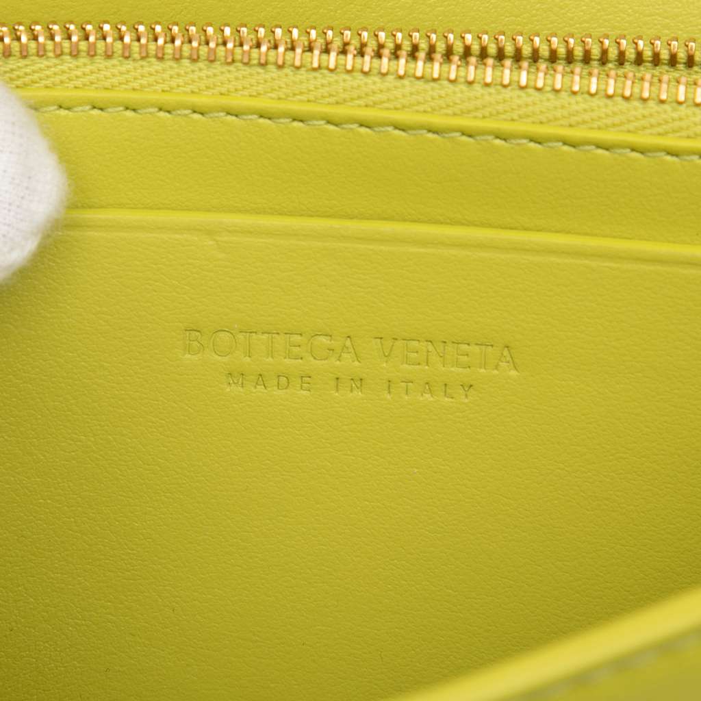Bottega Veneta Nappa Maxi Intrecciato Long Wallet Yellow Leather Good condition - Box View