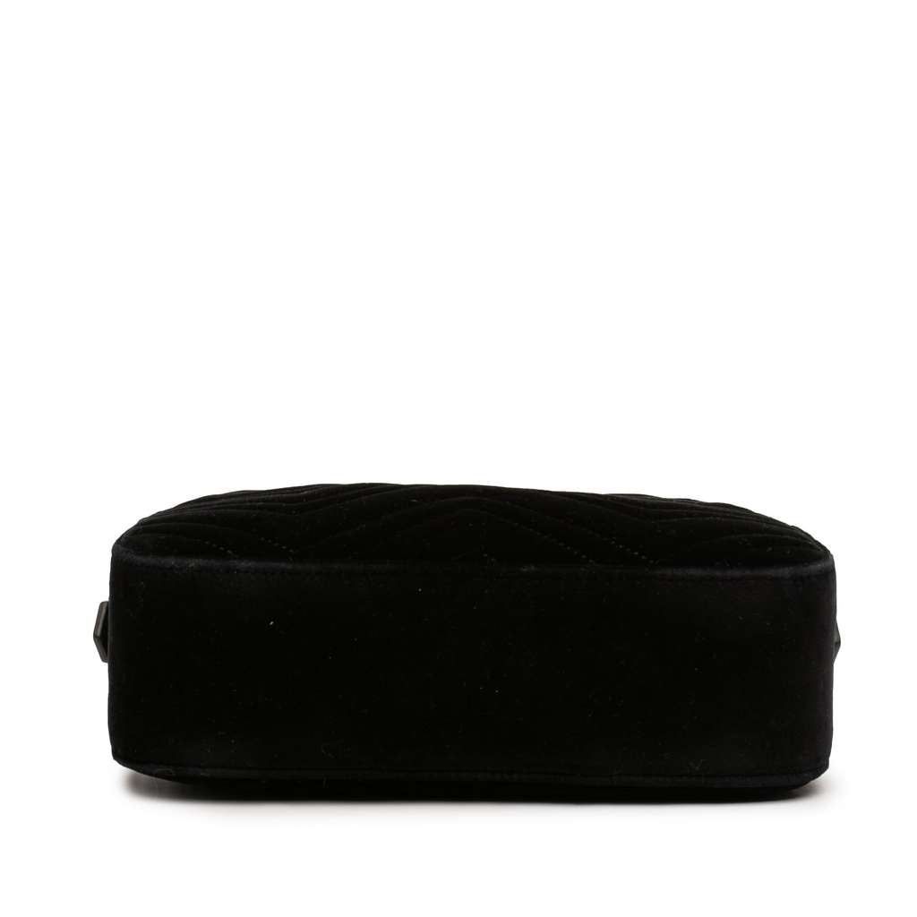 Gucci Small GG Marmont Matelasse Velvet Crossbody Black Velvet Good condition - Inside View