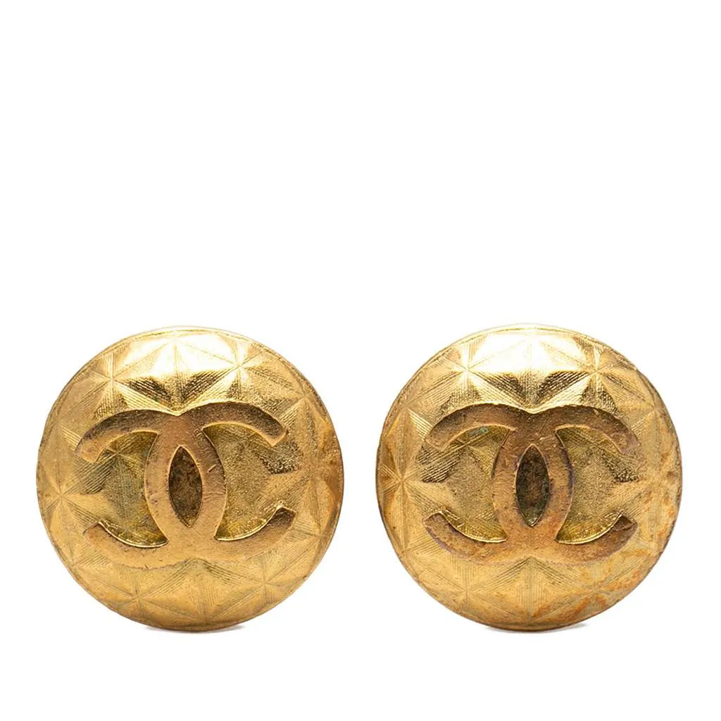 Chanel CC Gold Plated Round Clip On Earrings Gold Metal Very good - Front View