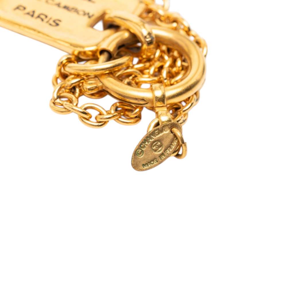 Chanel Gold Plated 31 Rue Cambon Plaque Pendant Necklace Gold Metal Good condition - Model View