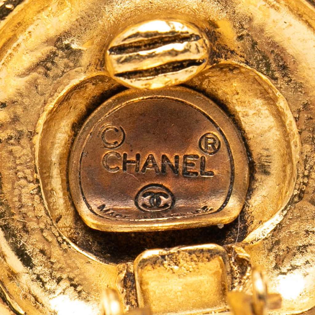 Chanel Gold Plated Rhinestone Rope Border Clip On Earrings Gold Metal Good condition - Inside View