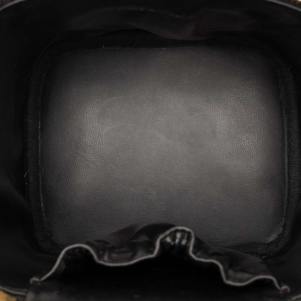 Chanel CC Caviar Vanity Bag Black Leather Good condition - Model View