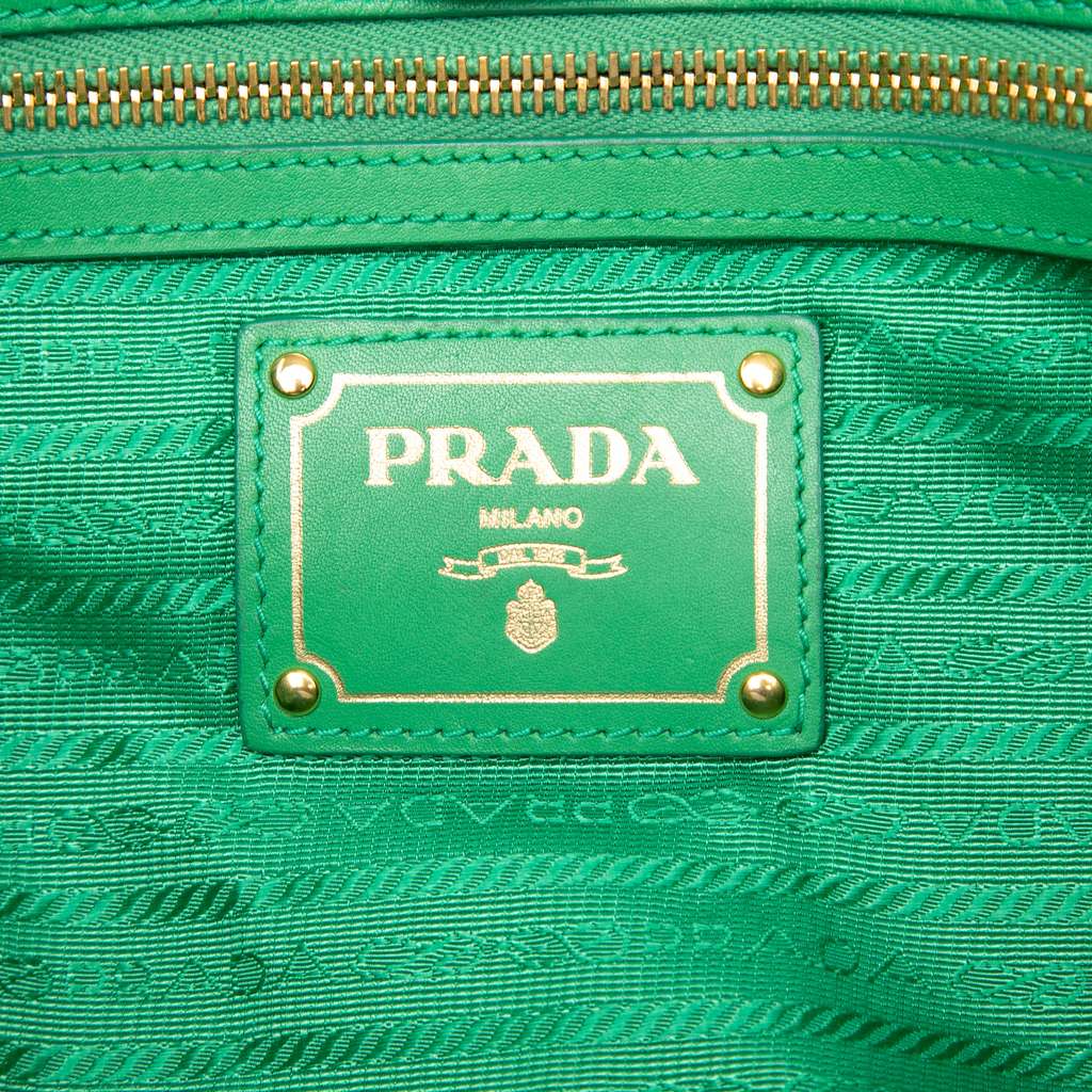 Prada Impuntu Tessuto Chain Tote Green Good condition - Box View