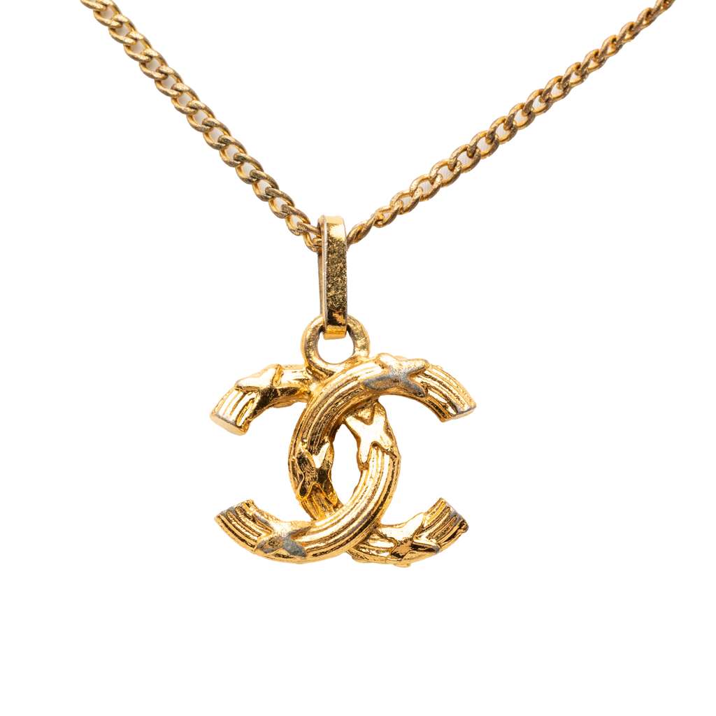 Chanel CC Gold Plated Textured Pendant Necklace Gold Metal Good condition - Back View
