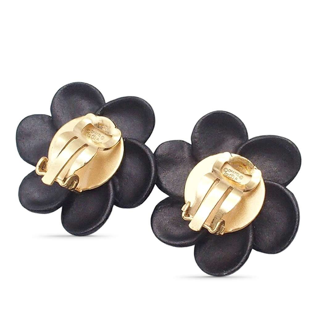 Chanel CC Resin Rhinestone Camellia Clip On Earrings Black Good condition - Back View