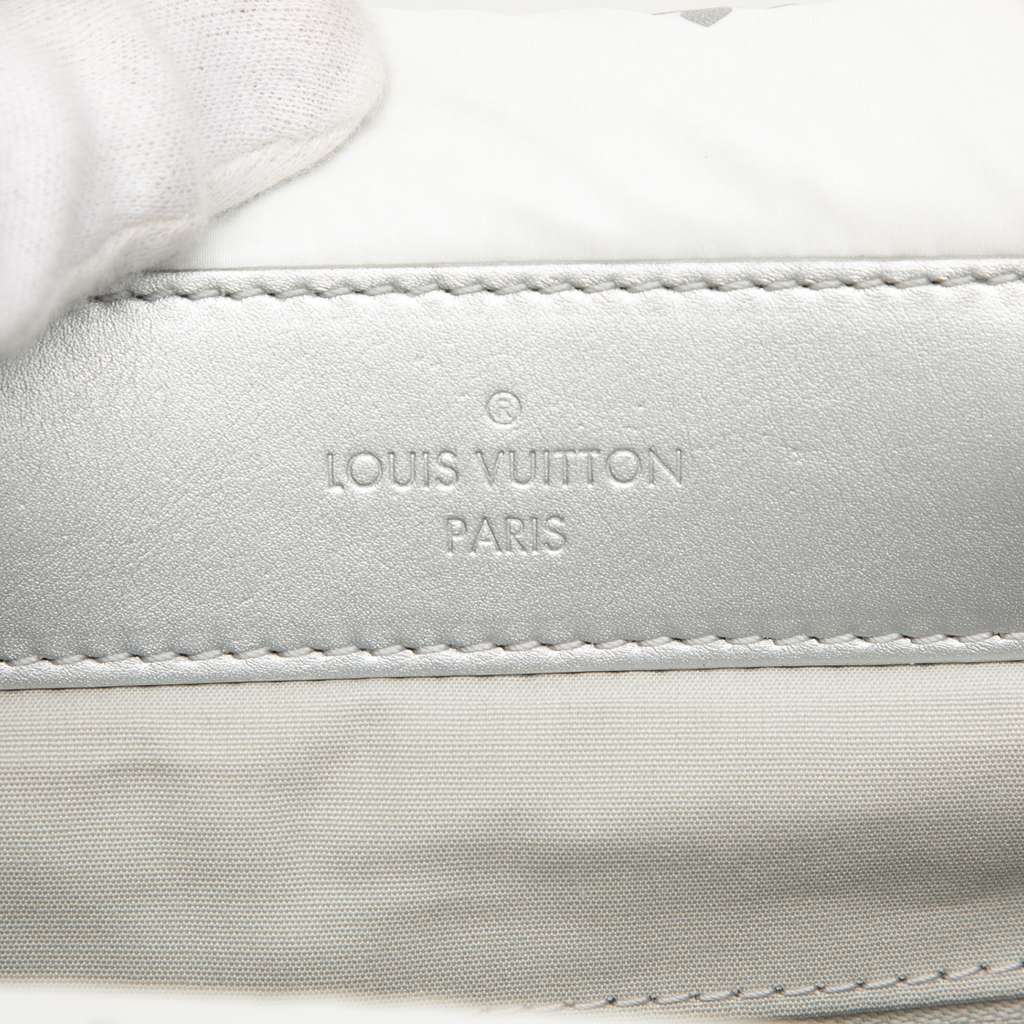 Louis Vuitton Monogram Nylon Gradient  OnTheGo MM Grey Good condition - Box View