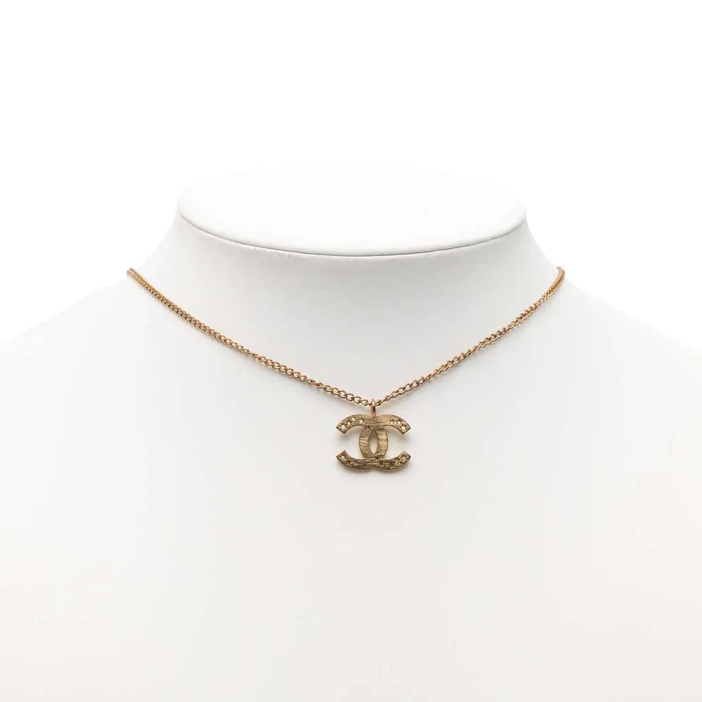 Chanel Gold Plated CC Star Pendant Necklace Gold Metal Very good - Box View
