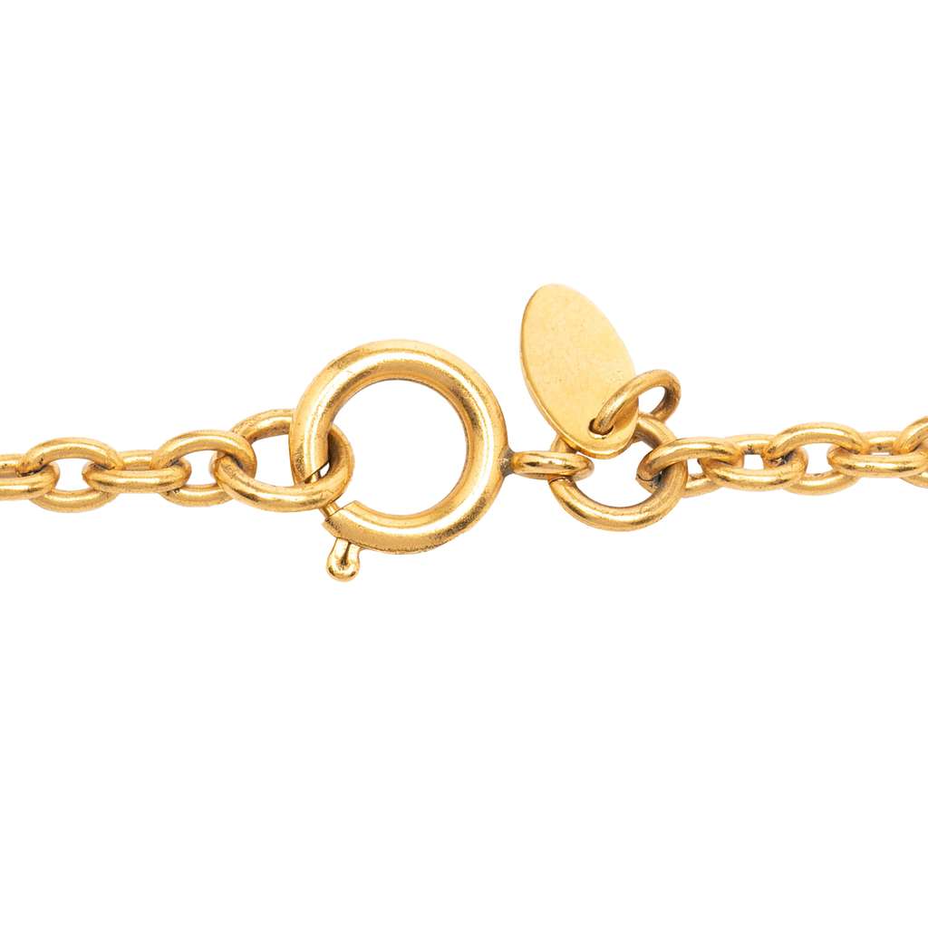 Chanel Gold Plated CC Quilted Pendant Necklace Gold Metal Good condition - Model View