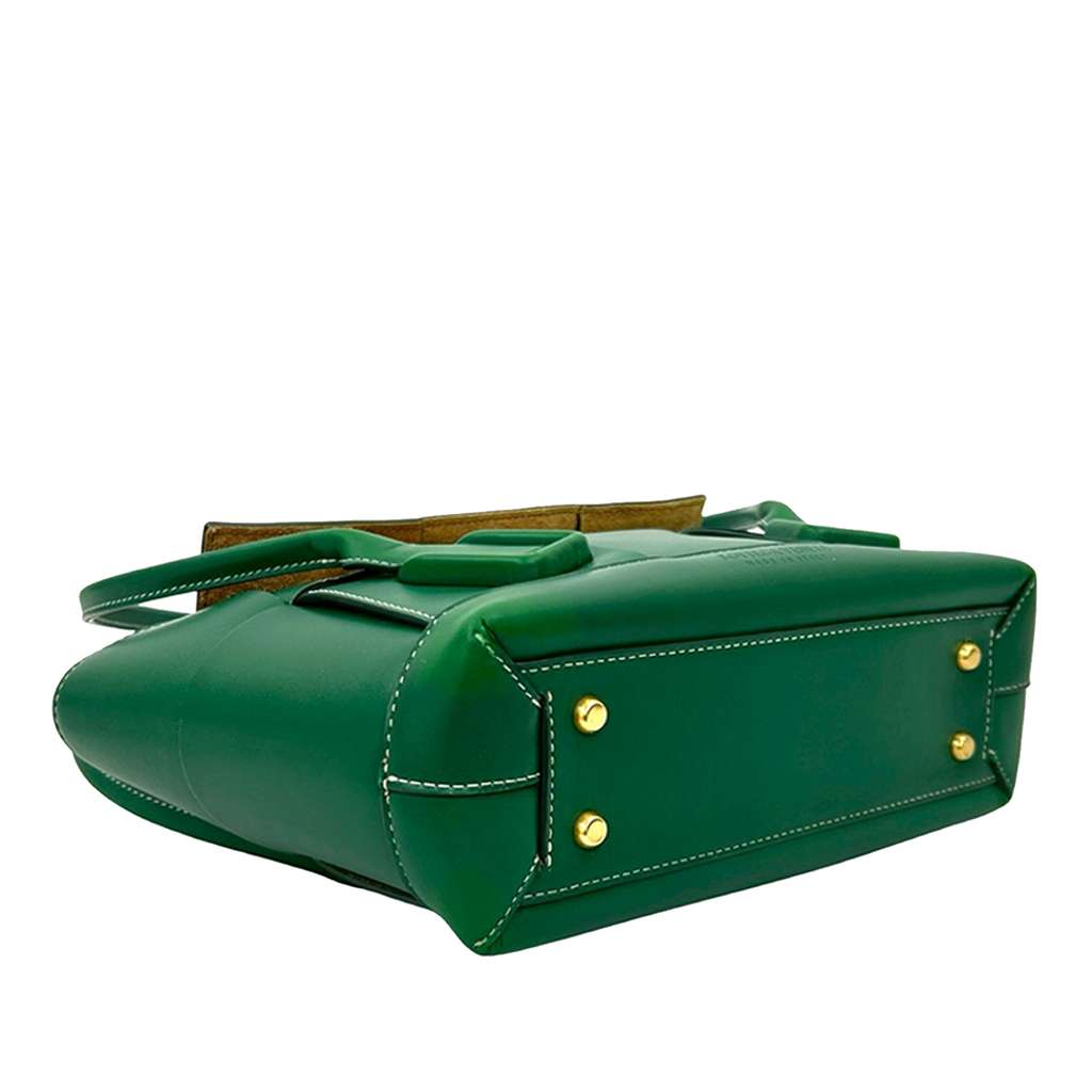 Bottega Veneta Small Calfskin Maxi Intrecciato Arco Satchel Green Leather Good condition - Model View