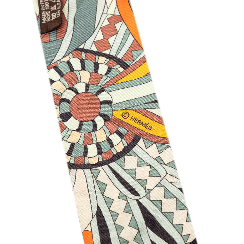 Hermès Les Flots Du Cheval Silk Twilly Scarf Grey Good condition - Inside View