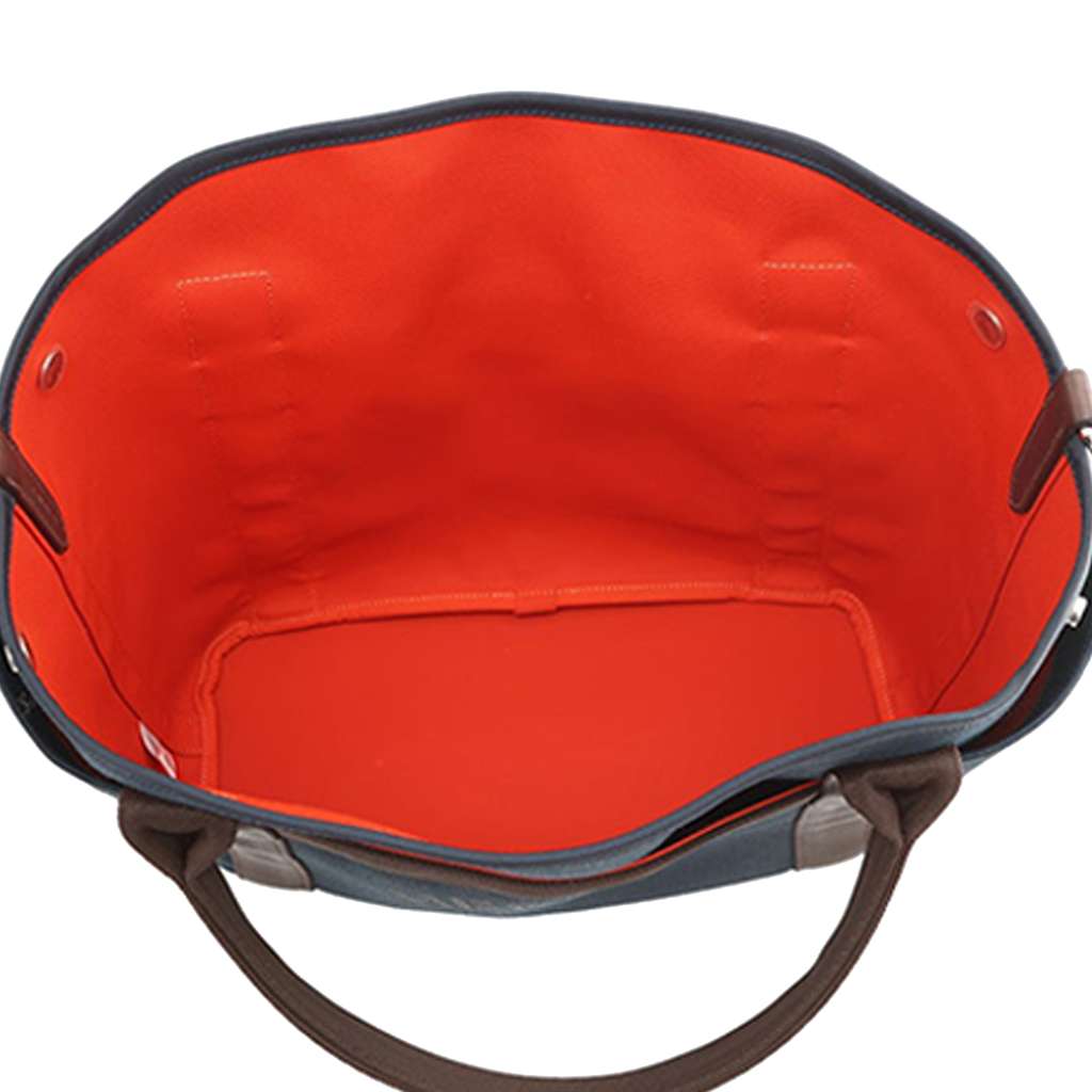 Hermès Toile Sac de Pansage Grooming Bag Blue Canvas Good condition - Model View