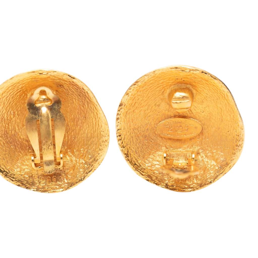 Chanel CC Gold Plated Round Clip On Earrings Gold Metal Good condition - Inside View