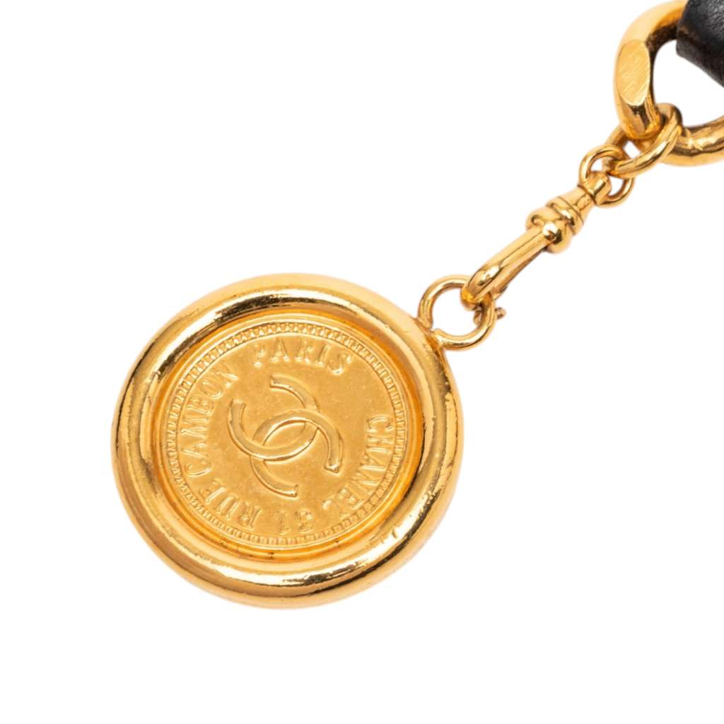 Chanel Gold Plated Leather Woven Chain Medallion Belt Gold Metal Good condition - Back View