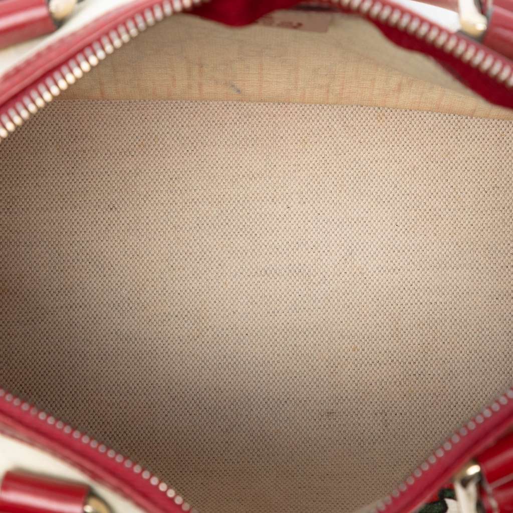 Gucci Small GG Supreme Joy Tattoo Heart Boston Bag White Canvas Good condition - Model View